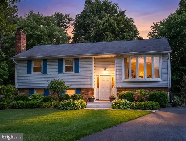 14923 Boydell Dr, Centreville