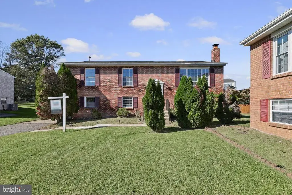 12112 Birchview Dr, CLINTON