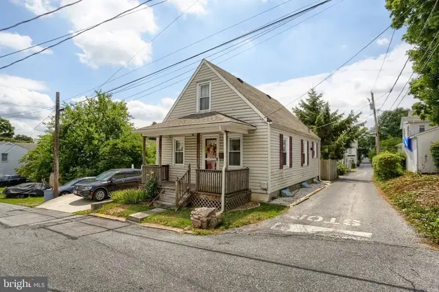 221 S 30th St, Harrisburg