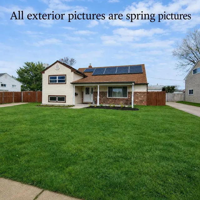 12 Mackay Ln, Newark
