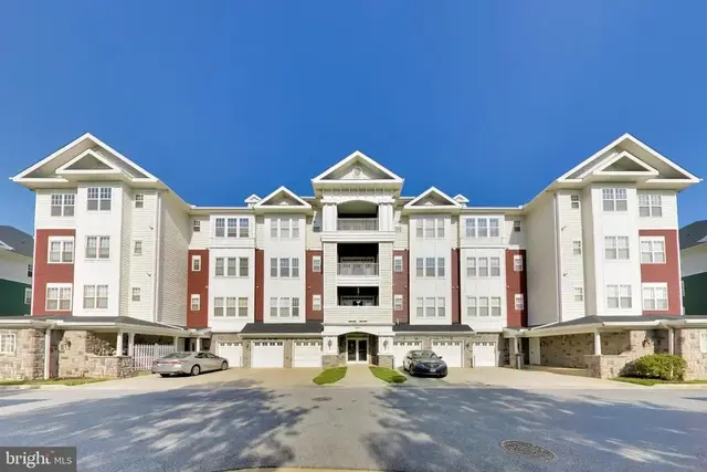 13851 Belle Chasse Blvd #213, Laurel