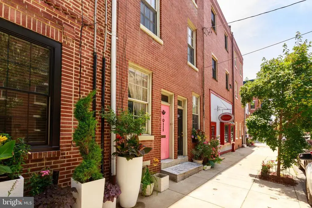 829 S 2nd St, PHILADELPHIA