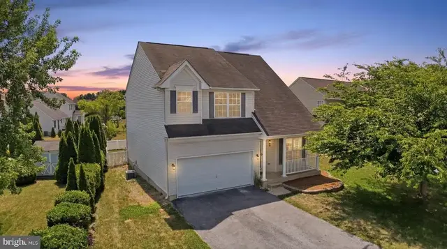 105 Foxwood Dr, Smyrna