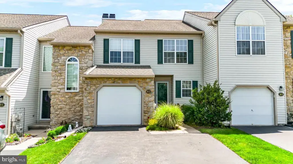 43 Hampton Ct, EAGLEVILLE