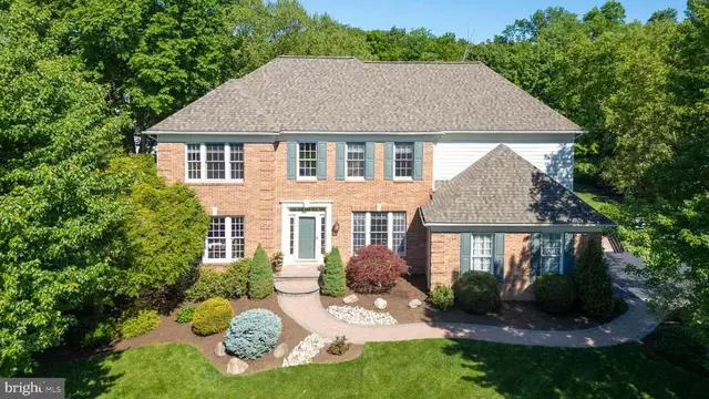 335 Sun Valley Dr, Ambler