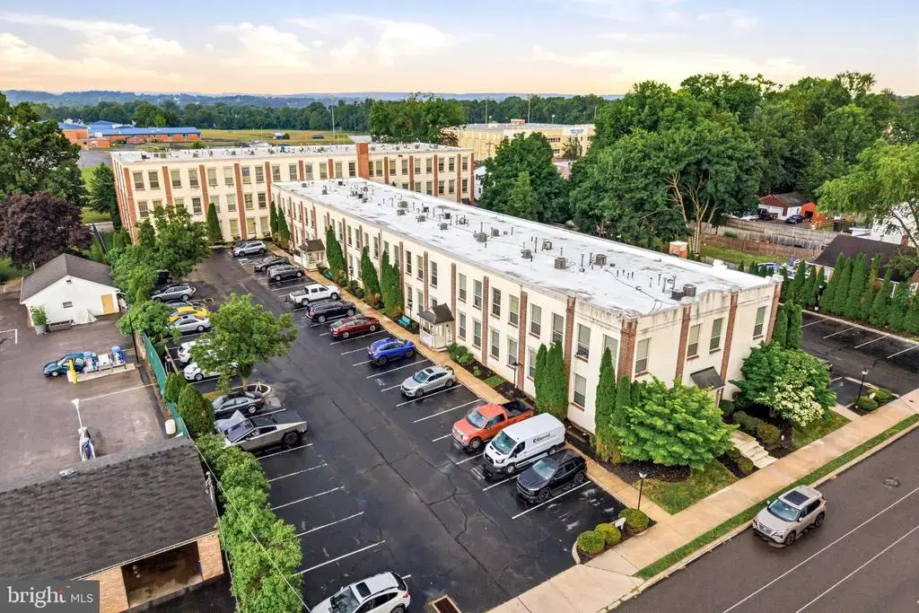 735 Washington St #217, ROYERSFORD