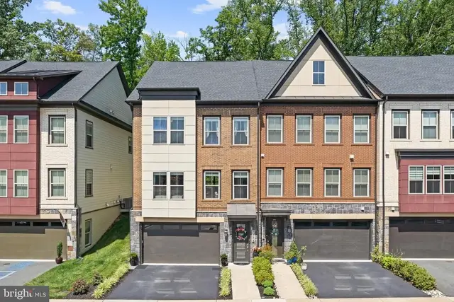 7774 Belvale Dr, Alexandria