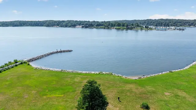 221 Atlanta Rd, Pasadena