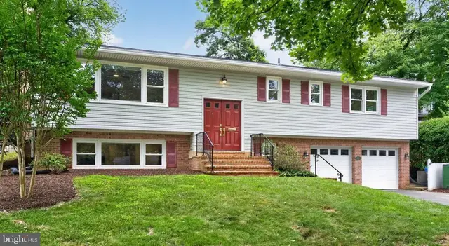 1933 Relda Ct, Falls Church