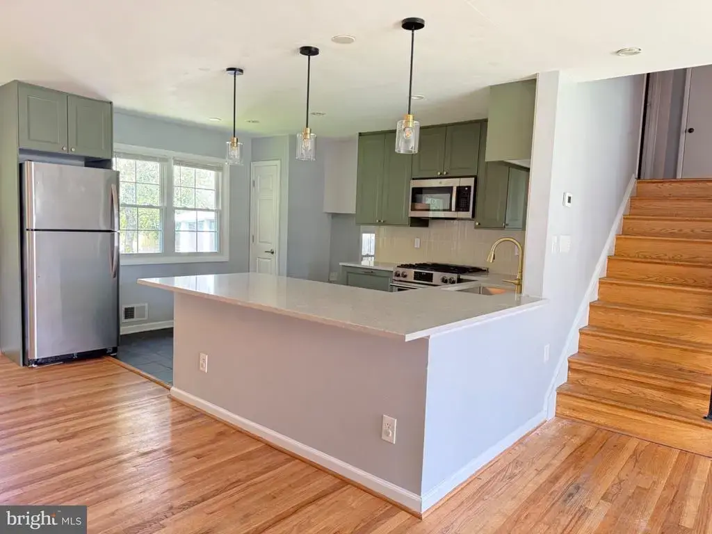 7905 Esther Dr, OXON HILL