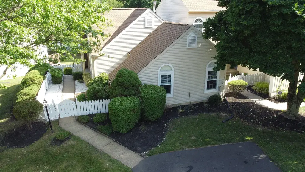 1634 Mcnelis Dr, SOUTHAMPTON