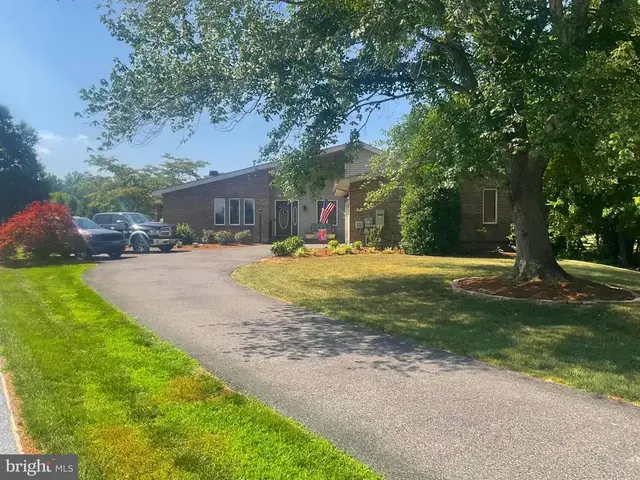 560 Troon Rd, Dover