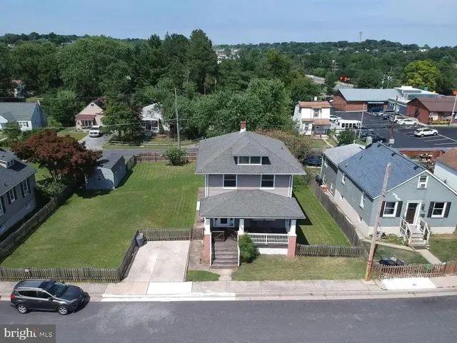 2948 Edgewood Ave, Parkville