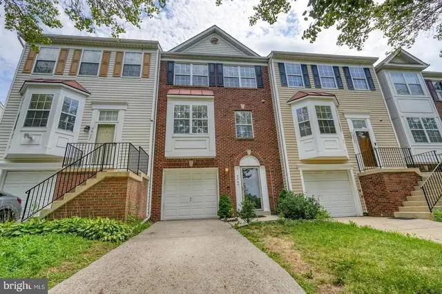 9909 Royal Commerce Pl, Upper Marlboro