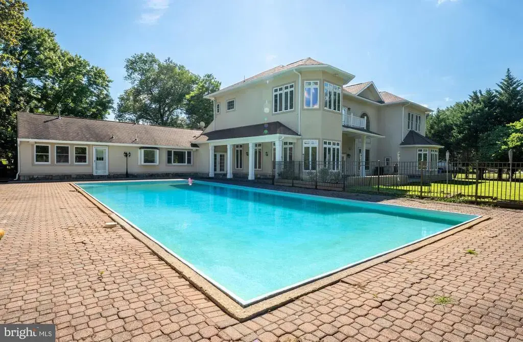 10805 Glen Rd, POTOMAC