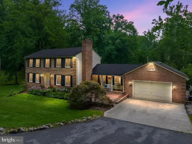 301 Whispering Oaks Ln, Davidsonville