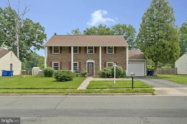 1107 Treeside Ln, Herndon