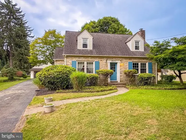 52 Knowles, Churchville