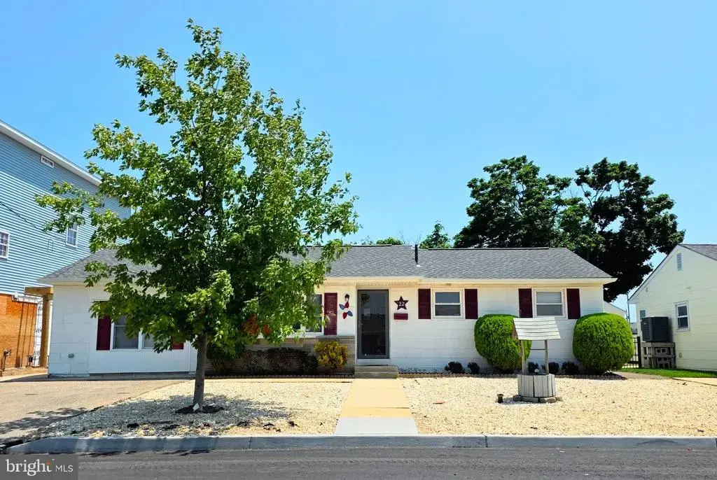 22 N Forecastle Dr, TUCKERTON