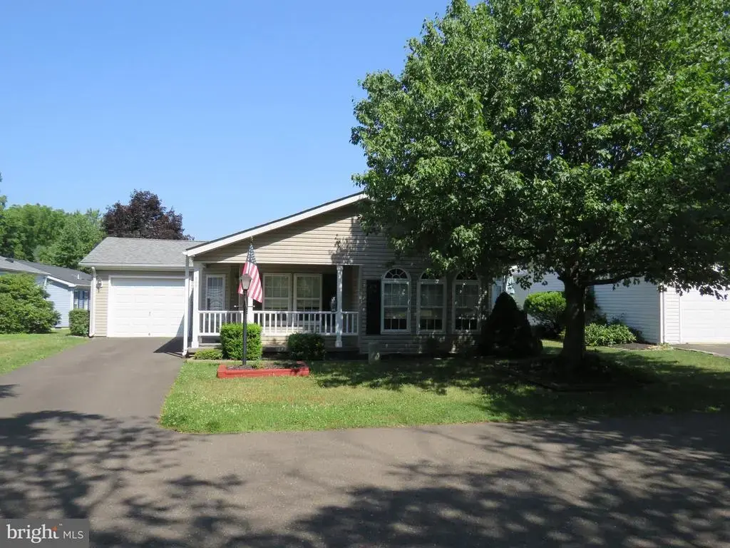 638 Spicebush Ct, NEW HOPE