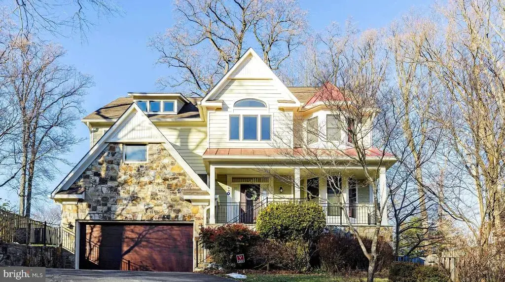 5922 Chesterbrook Rd, MCLEAN