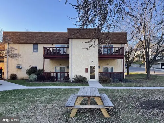 111 Hamilton Ave, Waynesboro
