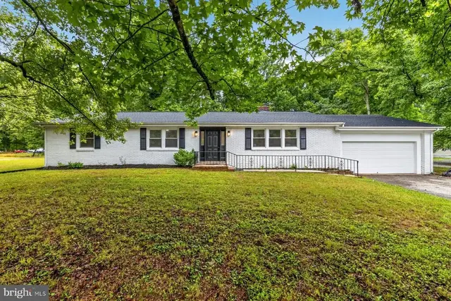 1328 Yorktown Rd, Annapolis