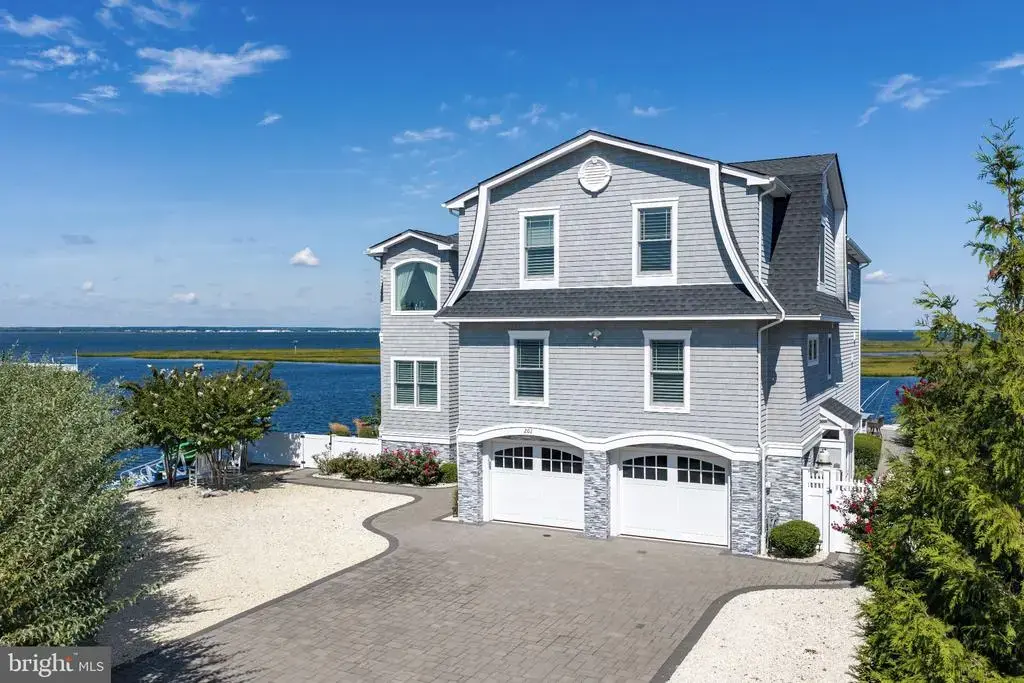 201 Nautilus Dr, LONG BEACH TOWNSHIP