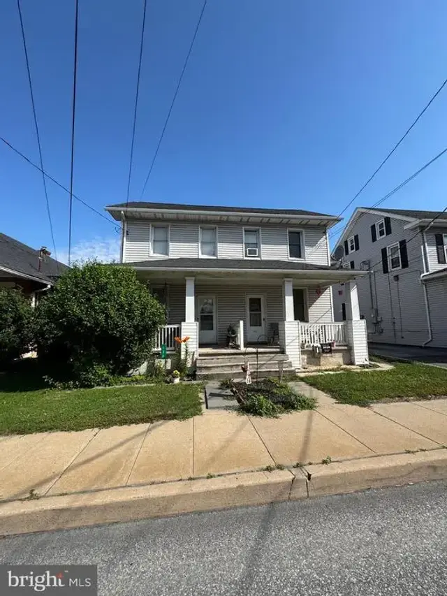 130-132 E State St, Quarryville