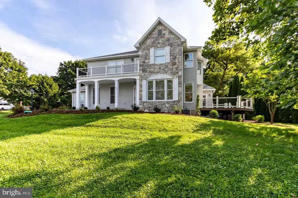726 Hillcrest Ave, STATE COLLEGE
