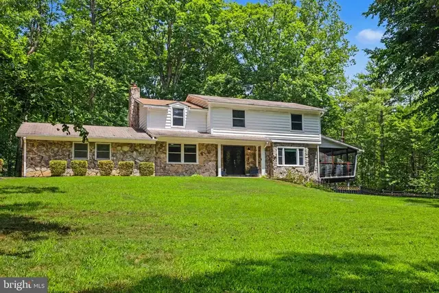 13437 Carriage Hill Dr, Manassas