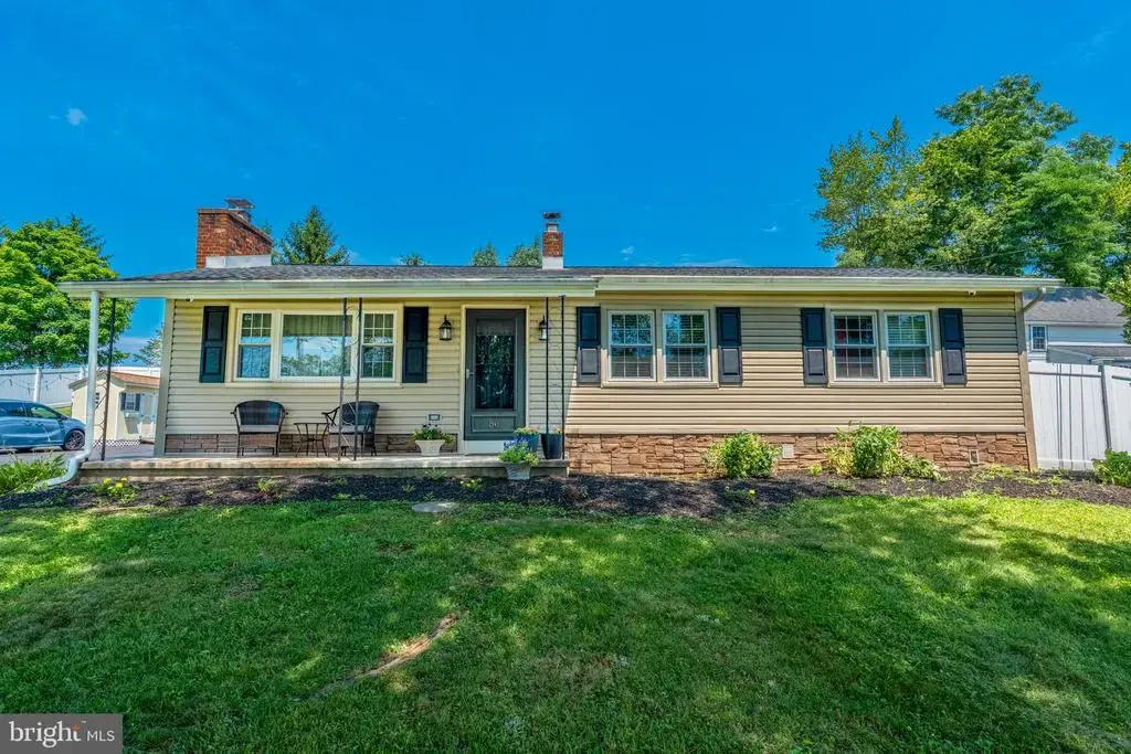 56 Trappe Rd, COLLEGEVILLE