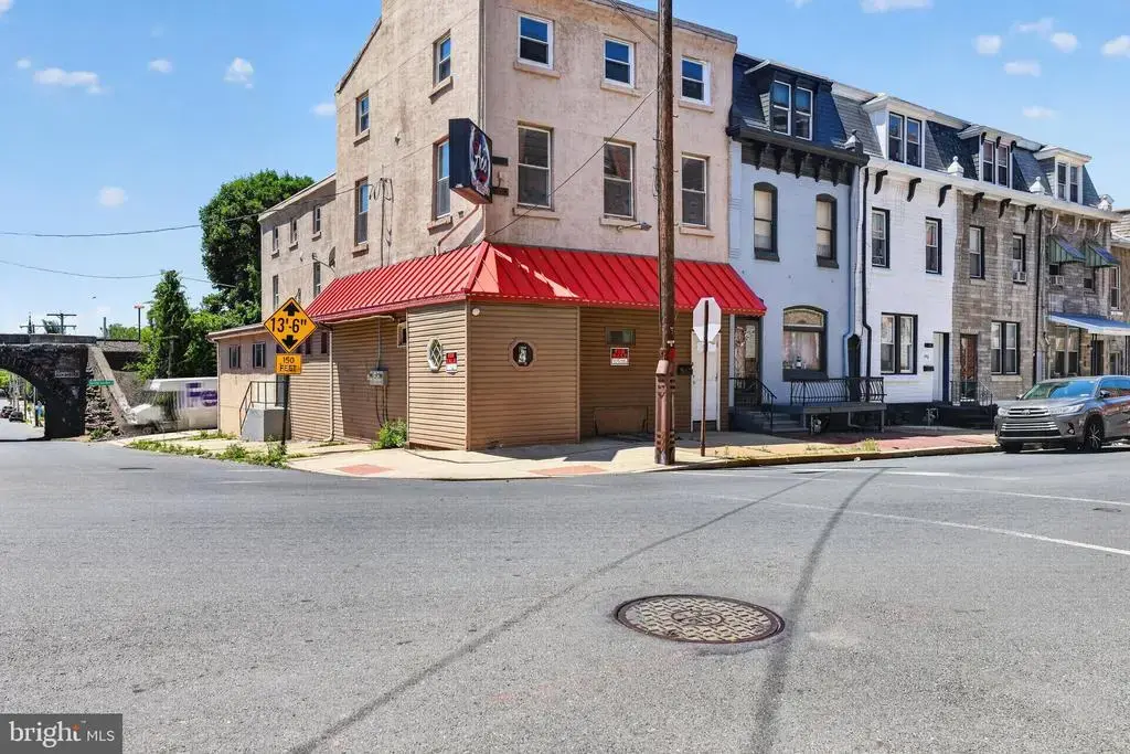 546 S 9th St, READING