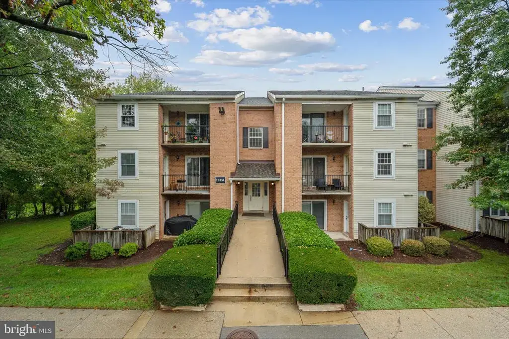 18334 Streamside Dr #303, GAITHERSBURG