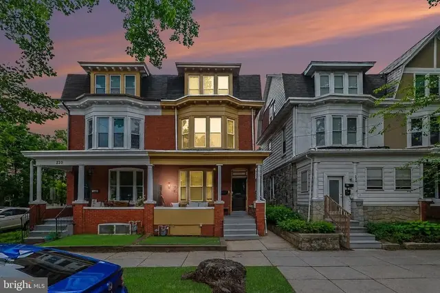 222 Emerald St, Harrisburg