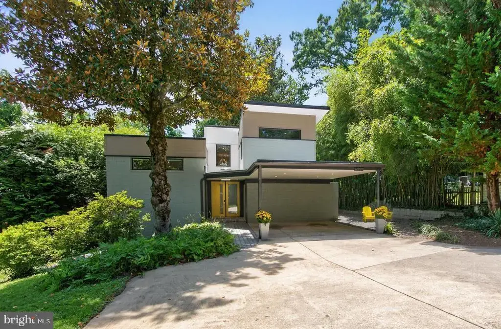 6222 Dahlonega Rd, BETHESDA
