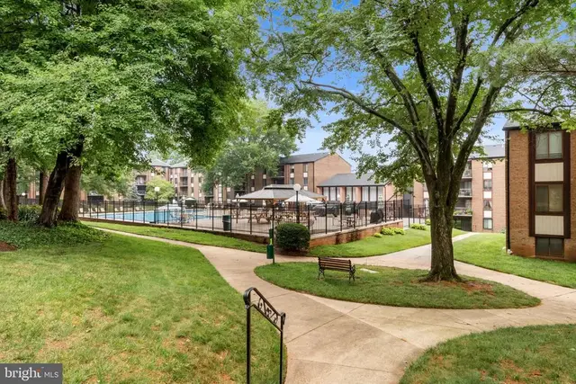 9721 Kings Crown Ct #202, Fairfax