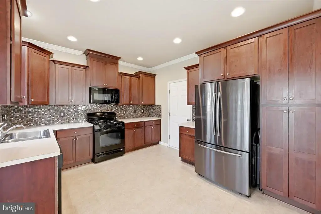 103 Fiesta Dr, STEPHENSON