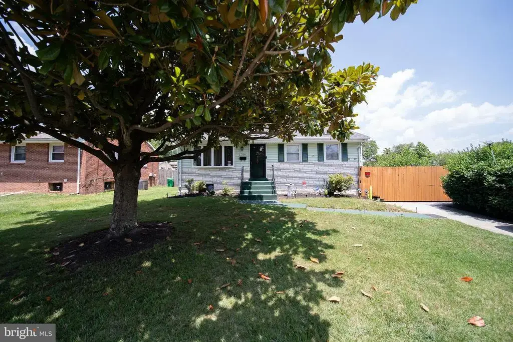 7126 E Cedar St, LANDOVER