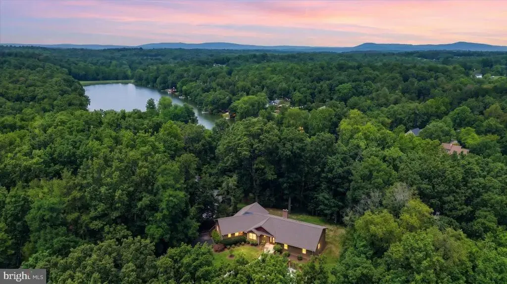 485 Lake Serene Dr, WINCHESTER