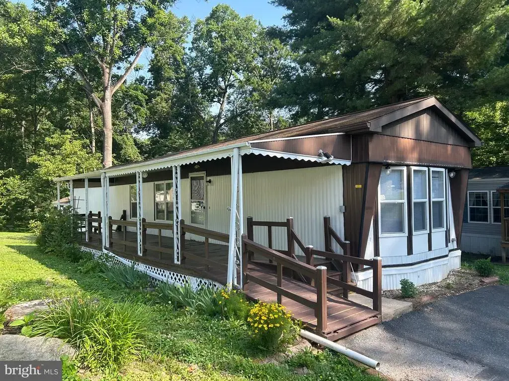 135 Locust Ln, NEW PROVIDENCE