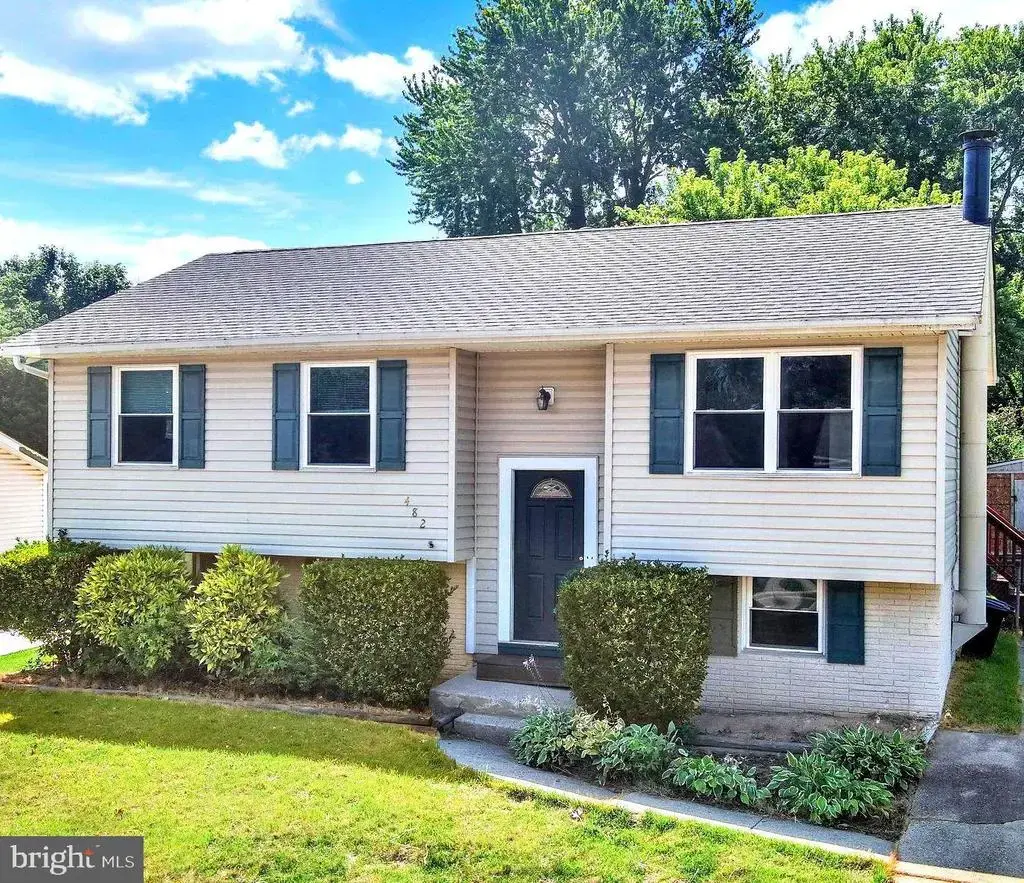 482 Kenora Dr, MILLERSVILLE