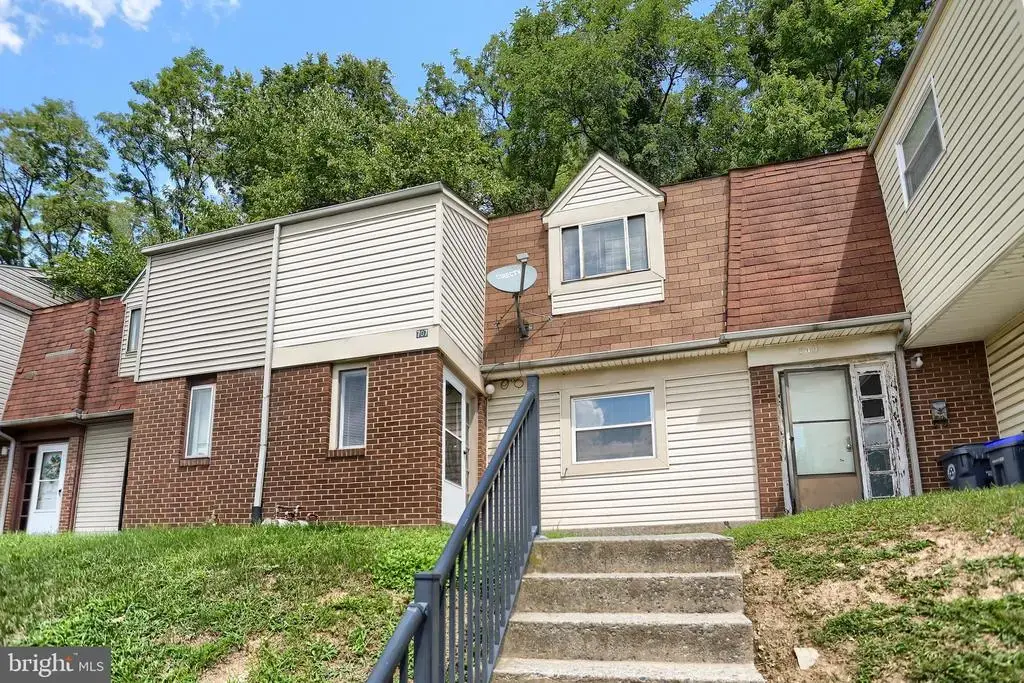 707 Saint Marys Dr, STEELTON