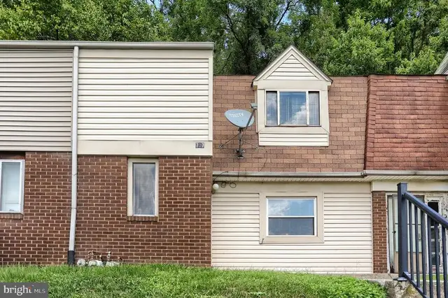 707 Saint Marys Dr, Steelton