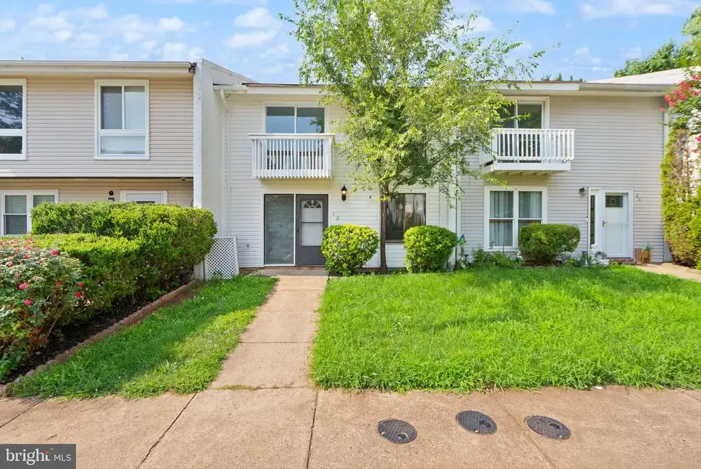 46 Simeon Ln, STERLING