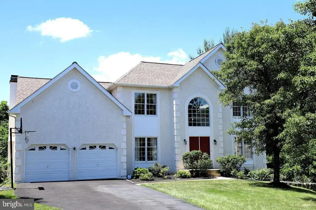 1410 Merlin Cir, AUDUBON
