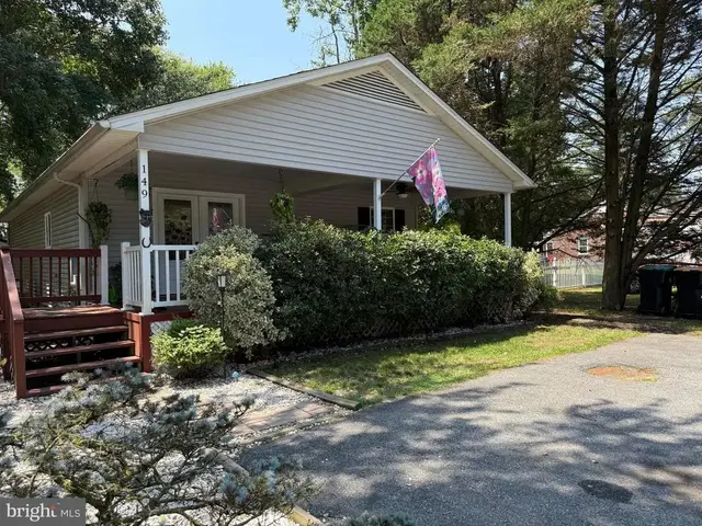 149 Laurel Ave, Laurel