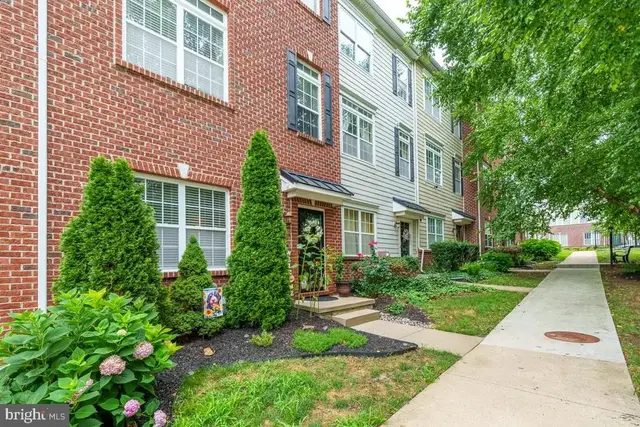 1137 Worth Ln, Claymont