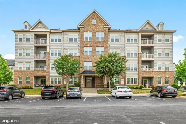 6511 Walcott Ln #202, Frederick