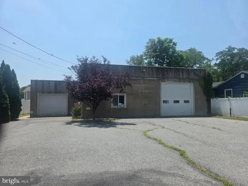 223 W Park Ave, VINELAND